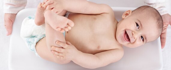 تطوير تطبيق جوال لرعاية الطفل لمتابعة وزن وطول حديثي الولادة